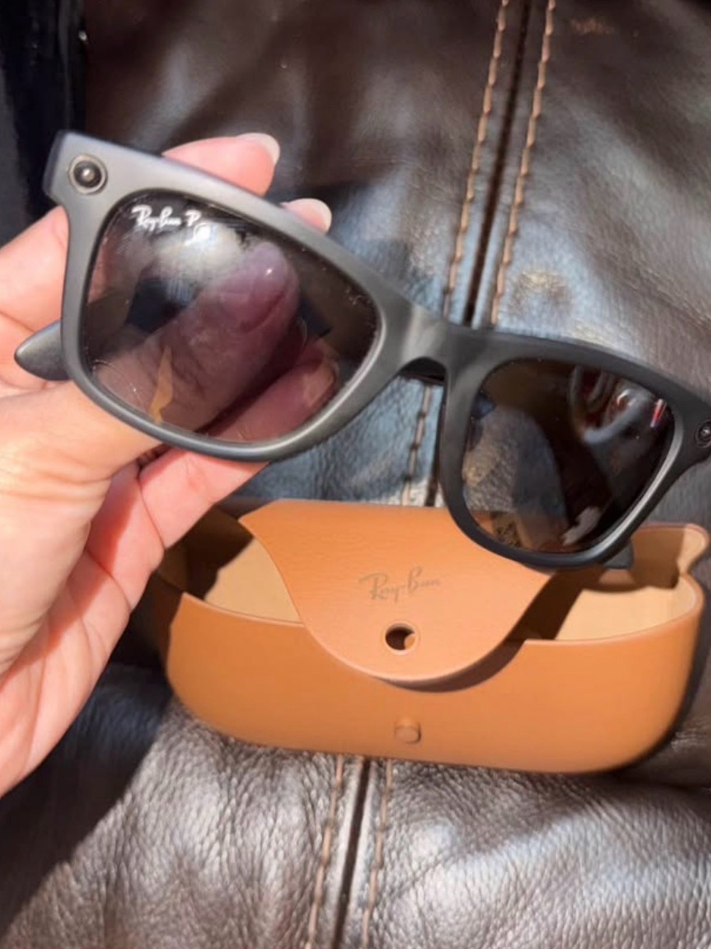 Ray-Ban Matte Black Wayfarer Sunglasses with Tan Case